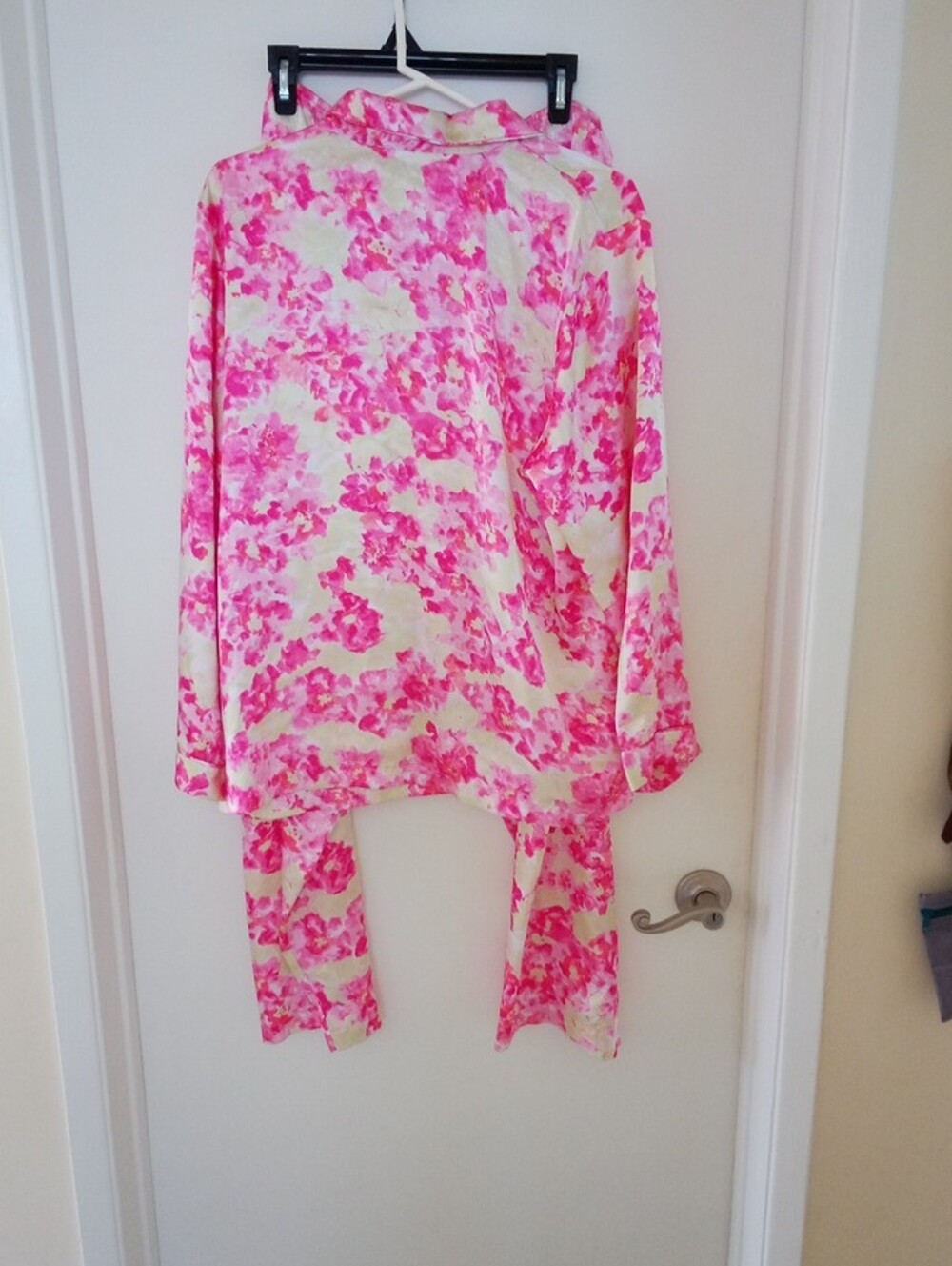 Morgan Taylor Pink and Cream Floral Button-Down Shirt - Picture 4 of 6